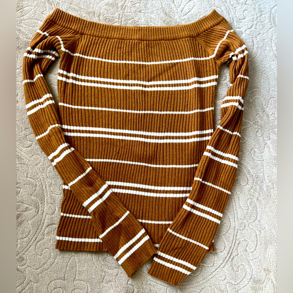 Cozy light brown top